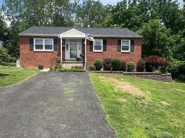 703 W COUNTY LINE ROAD, WARMINSTER, PA 18974