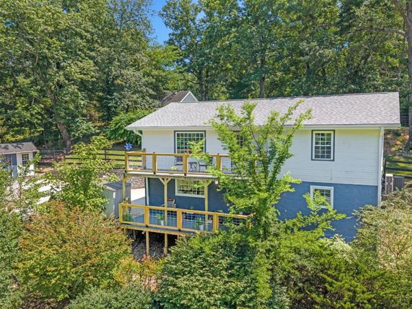 8831 E Ridge Road , Soddy Daisy, TN 37379