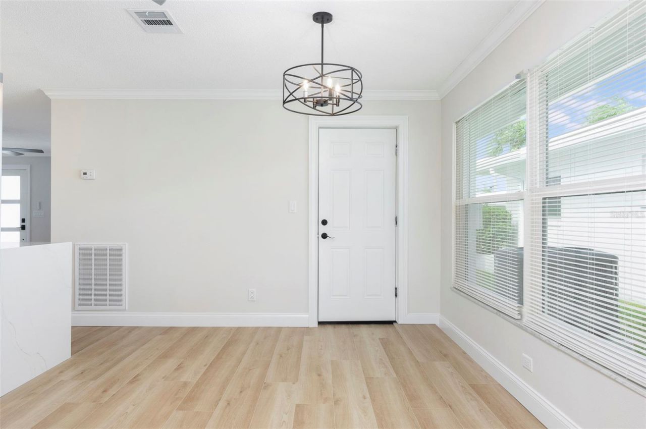 4034 Mainlands Boulevard N, Pinellas Park, FL 33782 Photo