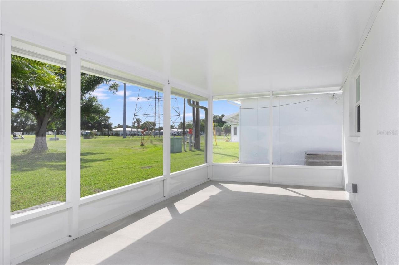 4034 Mainlands Boulevard N, Pinellas Park, FL 33782 Photo