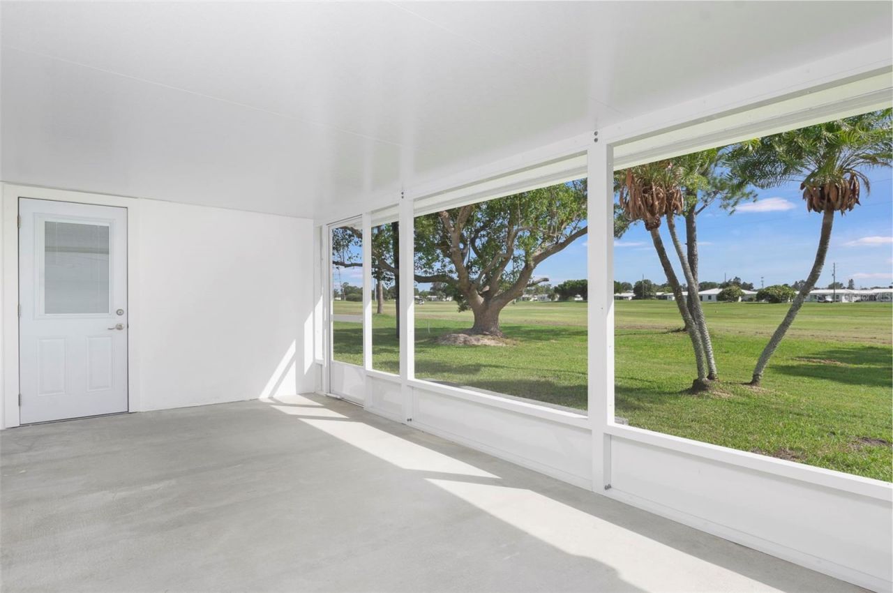 4034 Mainlands Boulevard N, Pinellas Park, FL 33782 Photo