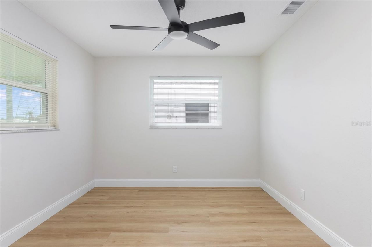 4034 Mainlands Boulevard N, Pinellas Park, FL 33782 Photo