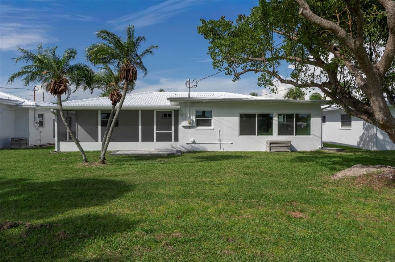 4034 Mainlands Boulevard N, Pinellas Park, FL 33782 Photo