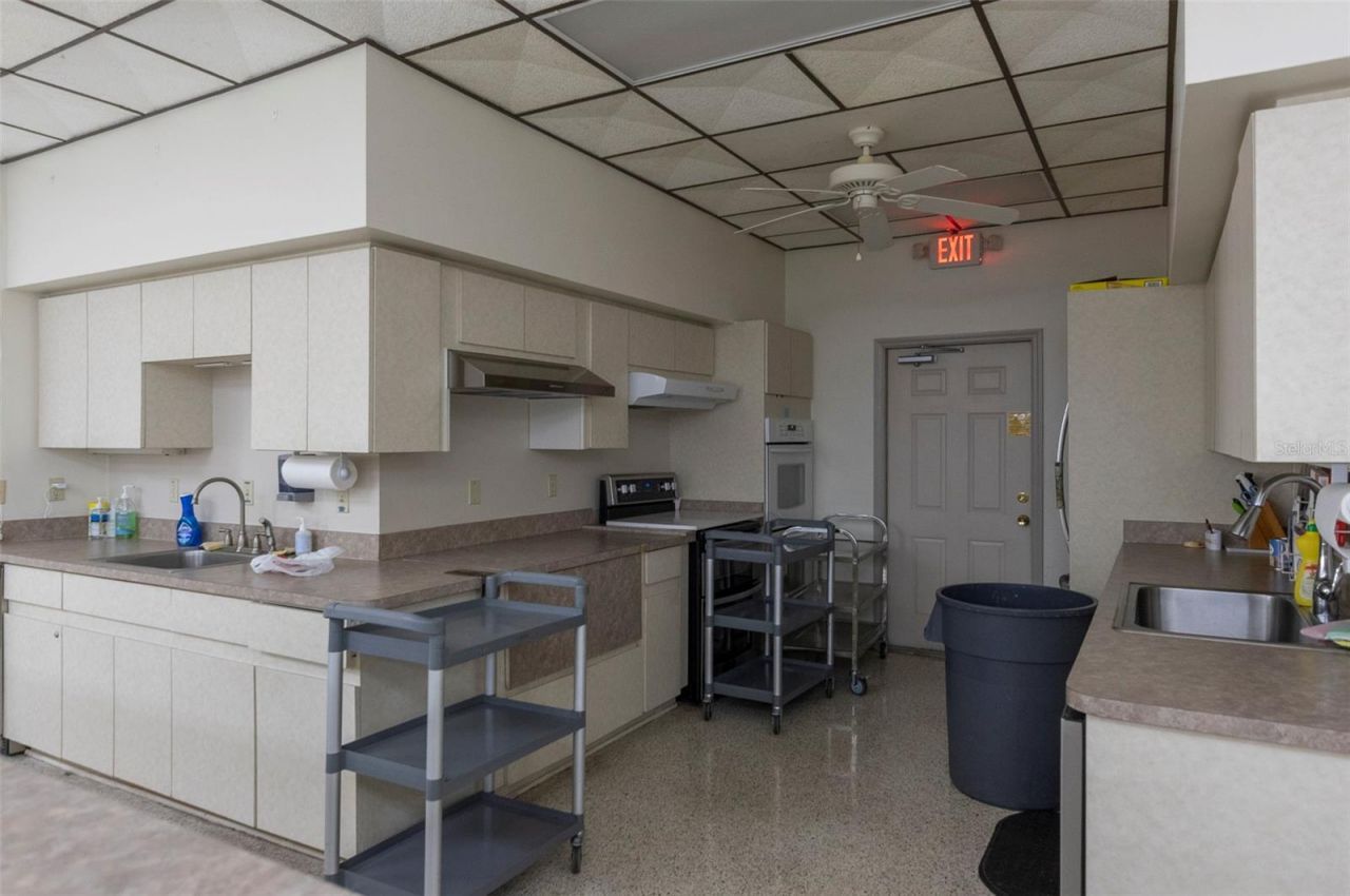 4034 Mainlands Boulevard N, Pinellas Park, FL 33782 Photo