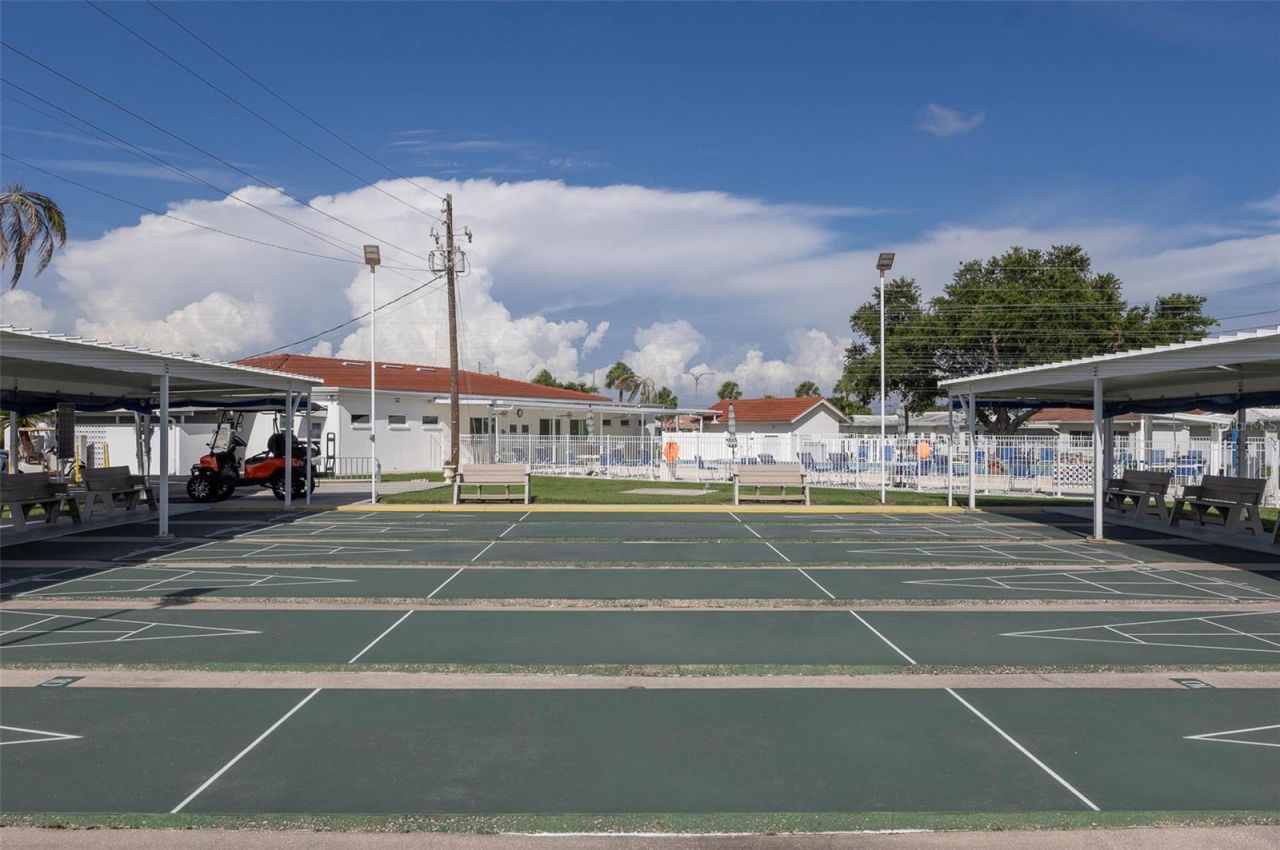 4034 Mainlands Boulevard N, Pinellas Park, FL 33782 Photo