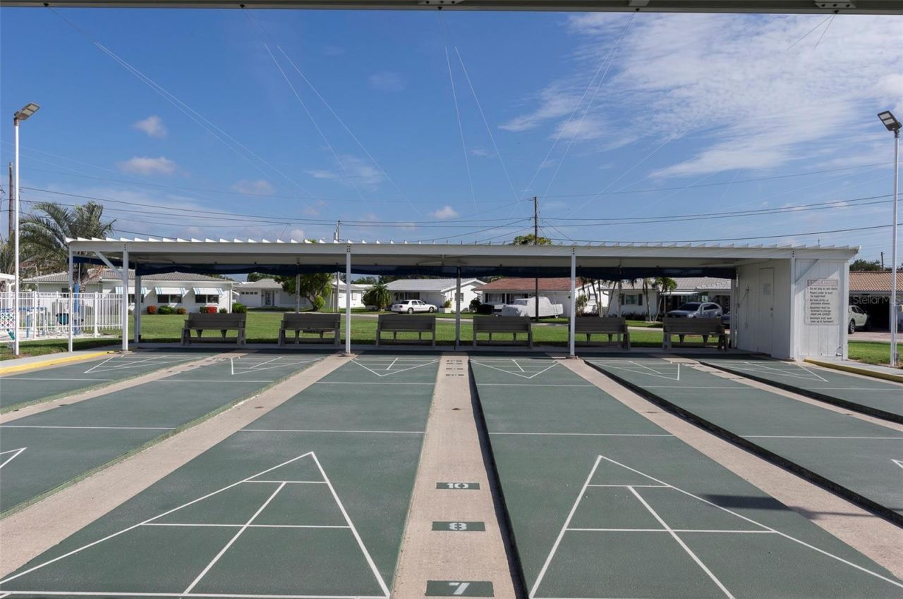4034 Mainlands Boulevard N, Pinellas Park, FL 33782 Photo