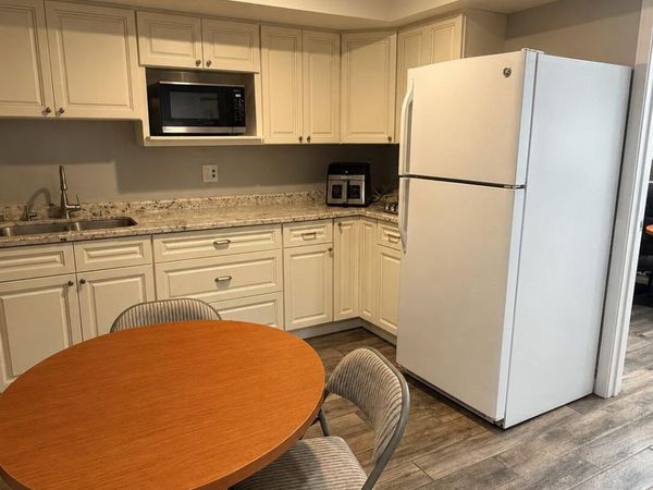 7220 N 16TH Street, Unit F, Phoenix, AZ 85020