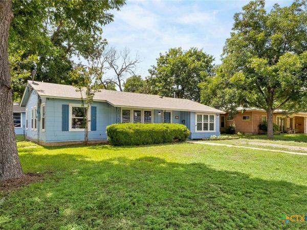 432 Romberg Street , Seguin, TX 78155