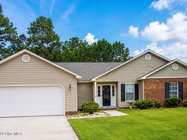 206 Rosewood Circle, Jacksonville, NC 28546