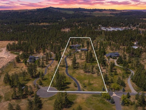 10308 S Ridge Park Ln, Cheney, WA 99004