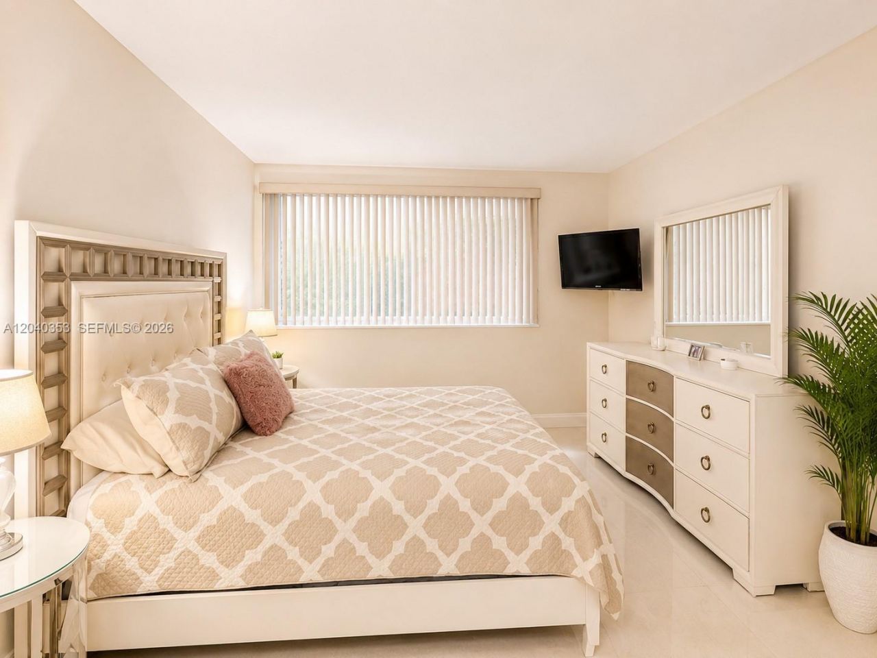 1333 E Hallandale Beach Blvd, Unit 106, Hallandale Beach, FL 33009 Photo