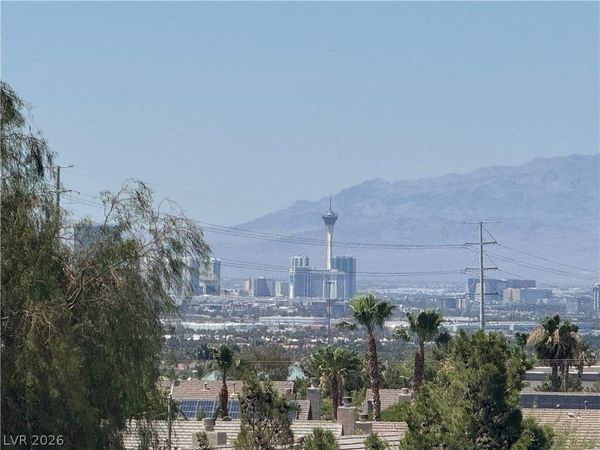 2526 Vintage Rose Avenue , Henderson, NV 89052