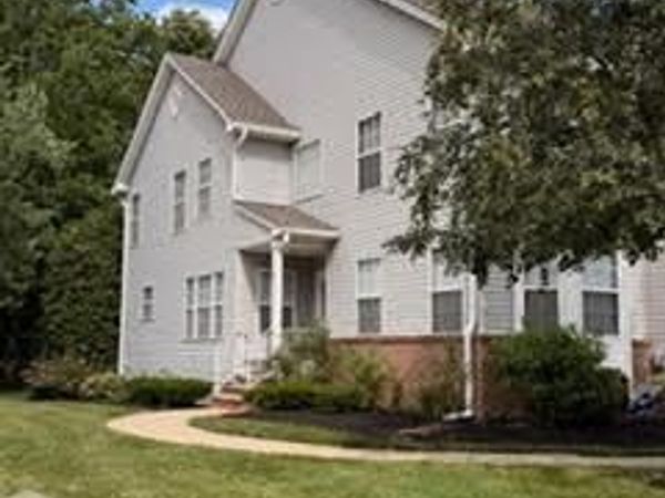 24 Amy Drive , North Brunswick, NJ 08902