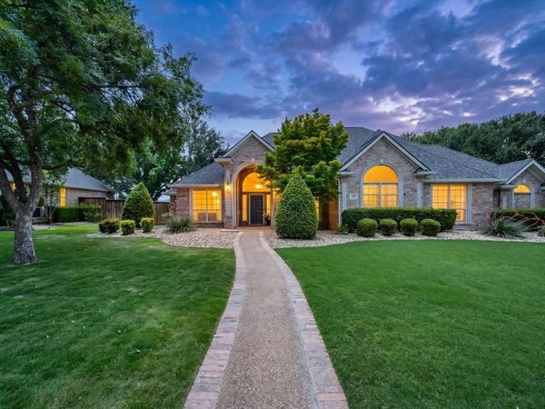 900 Ownby Lane, Southlake, TX 76092
