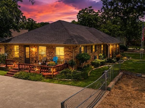 102 Misty Glen Circle, Gun Barrel City, TX 75156