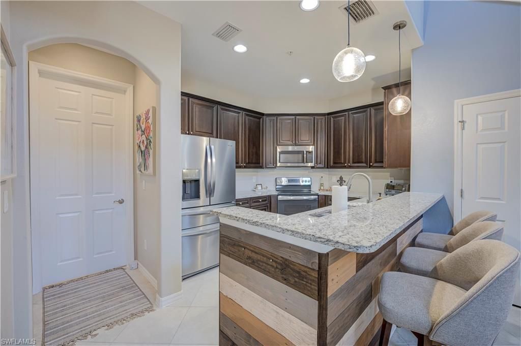 11711 Izarra Way , Unit 6107, Fort Myers, FL 33912 Photo