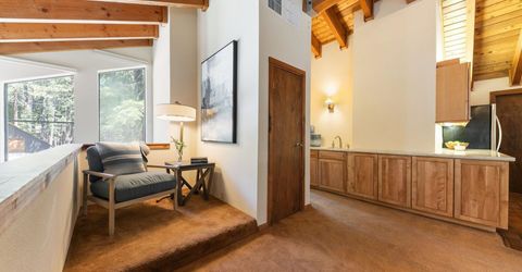 15961 Northwoods Boulevard, Truckee, CA 96161 Photo