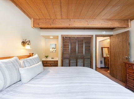 15961 Northwoods Boulevard, Truckee, CA 96161 Photo