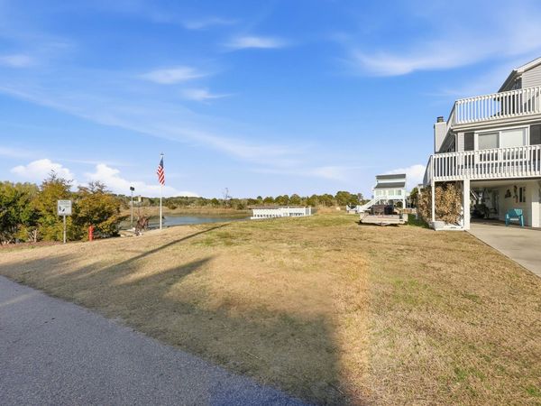 338 56th Ave. N , North Myrtle Beach, SC 29582