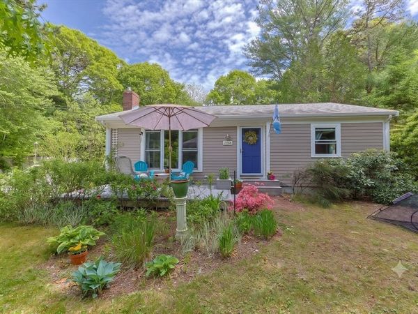 105 Taramac Rd, Barnstable, MA 02632