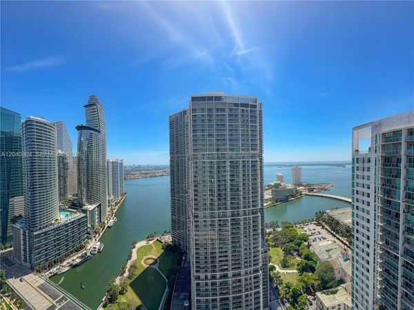 77 SE 5 , Unit 4015, Miami, FL 33131