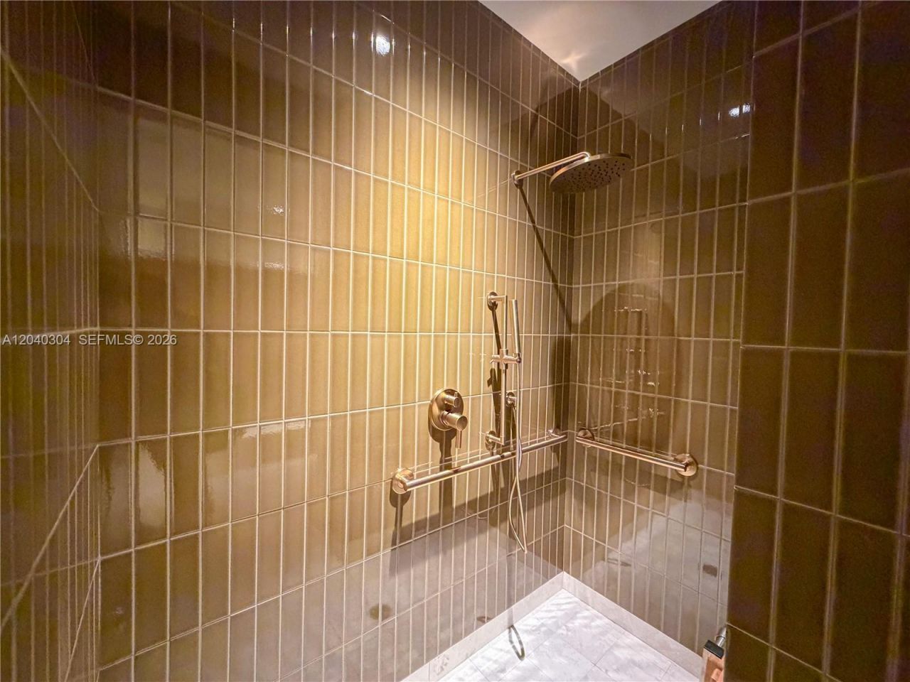 77 SE 5 , Unit 4015, Miami, FL 33131 Photo