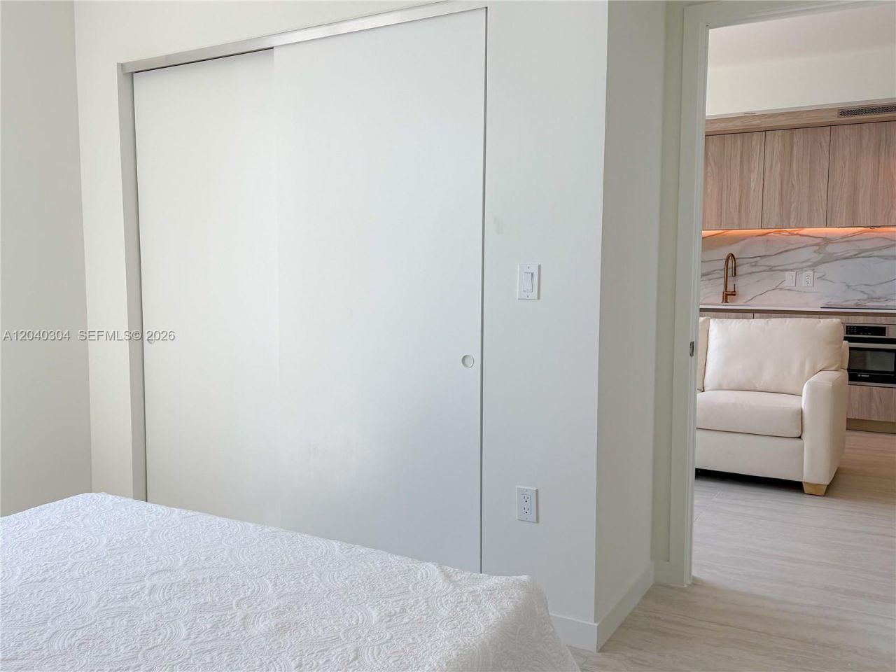 77 SE 5 , Unit 4015, Miami, FL 33131 Photo
