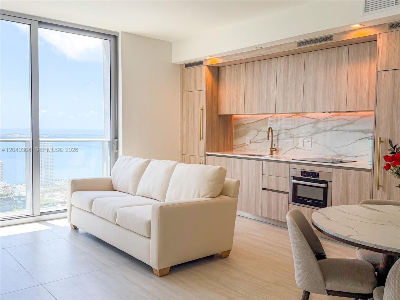 77 SE 5 , Unit 4015, Miami, FL 33131 Photo