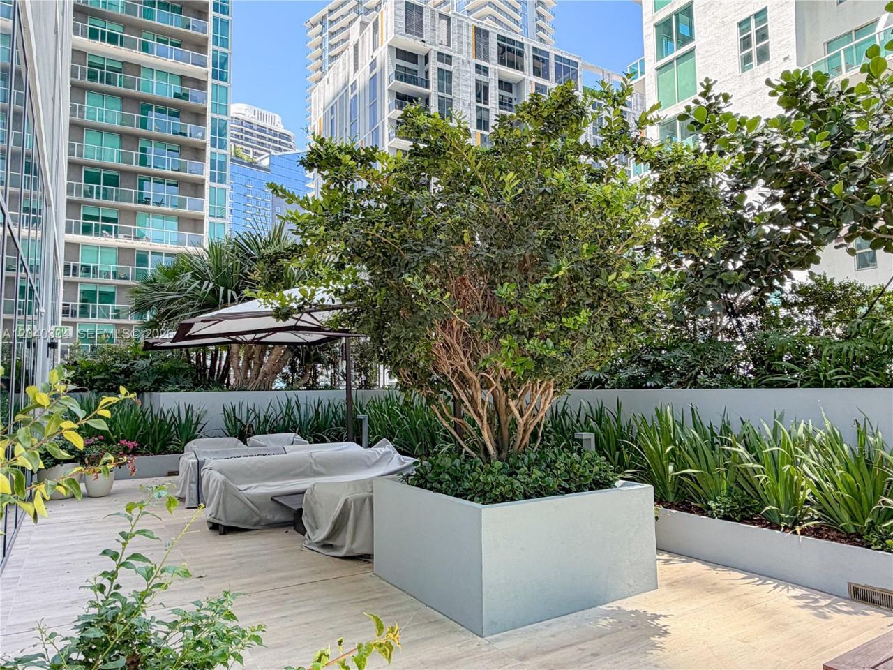 77 SE 5 , Unit 4015, Miami, FL 33131 Photo