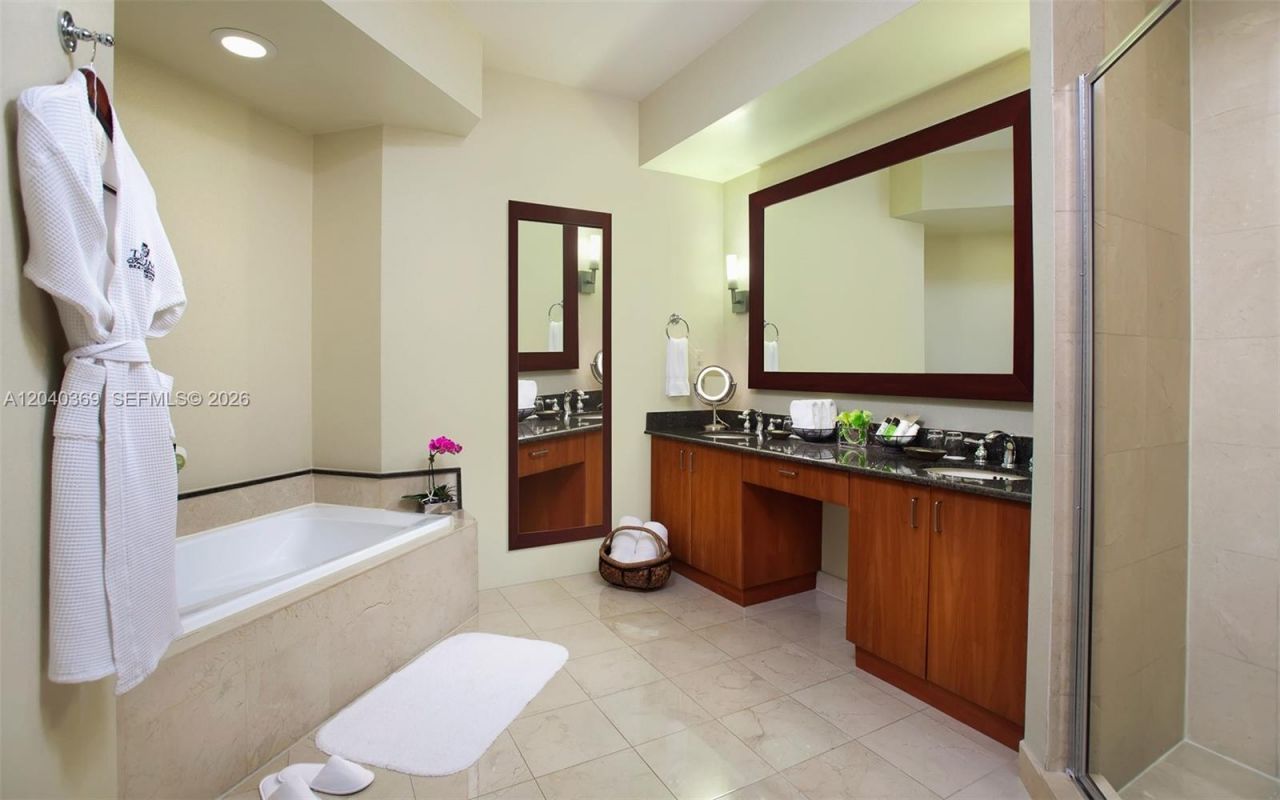 18001 Collins Ave , Unit 1008, Sunny Isles Beach, FL 33160 Photo