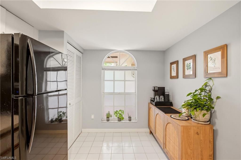 703 Mardel Dr, Unit 506, Naples, FL 34104 Photo