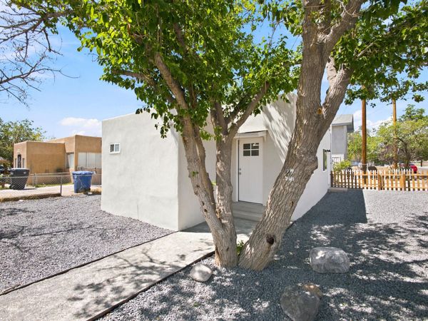 501 Veranda Road NW, Albuquerque, NM 87107