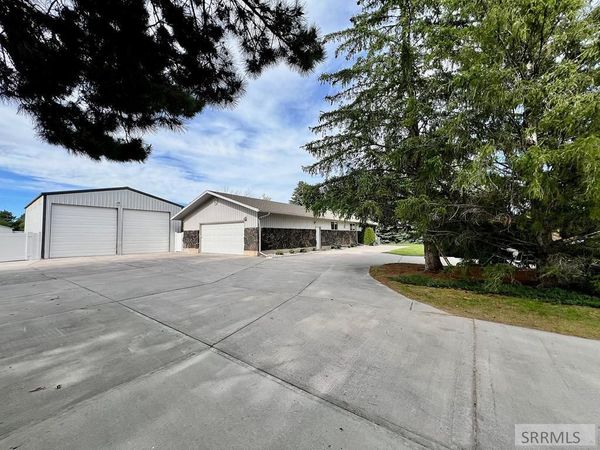 3785 E Wanda Street, AMMON, ID 83406