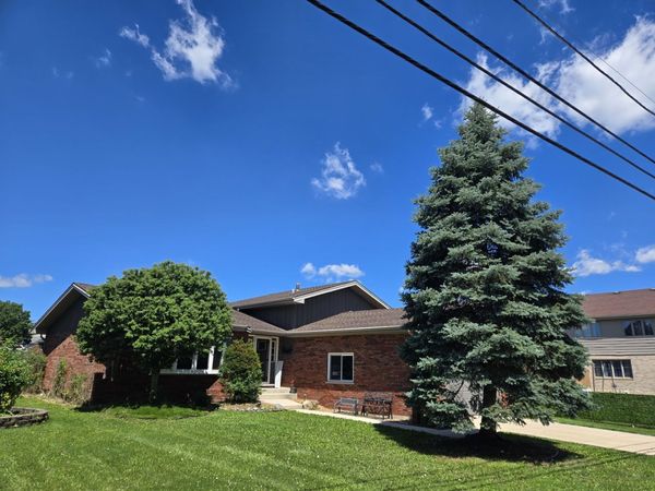 17042 Lockwood Avenue , Oak Forest, IL 60452