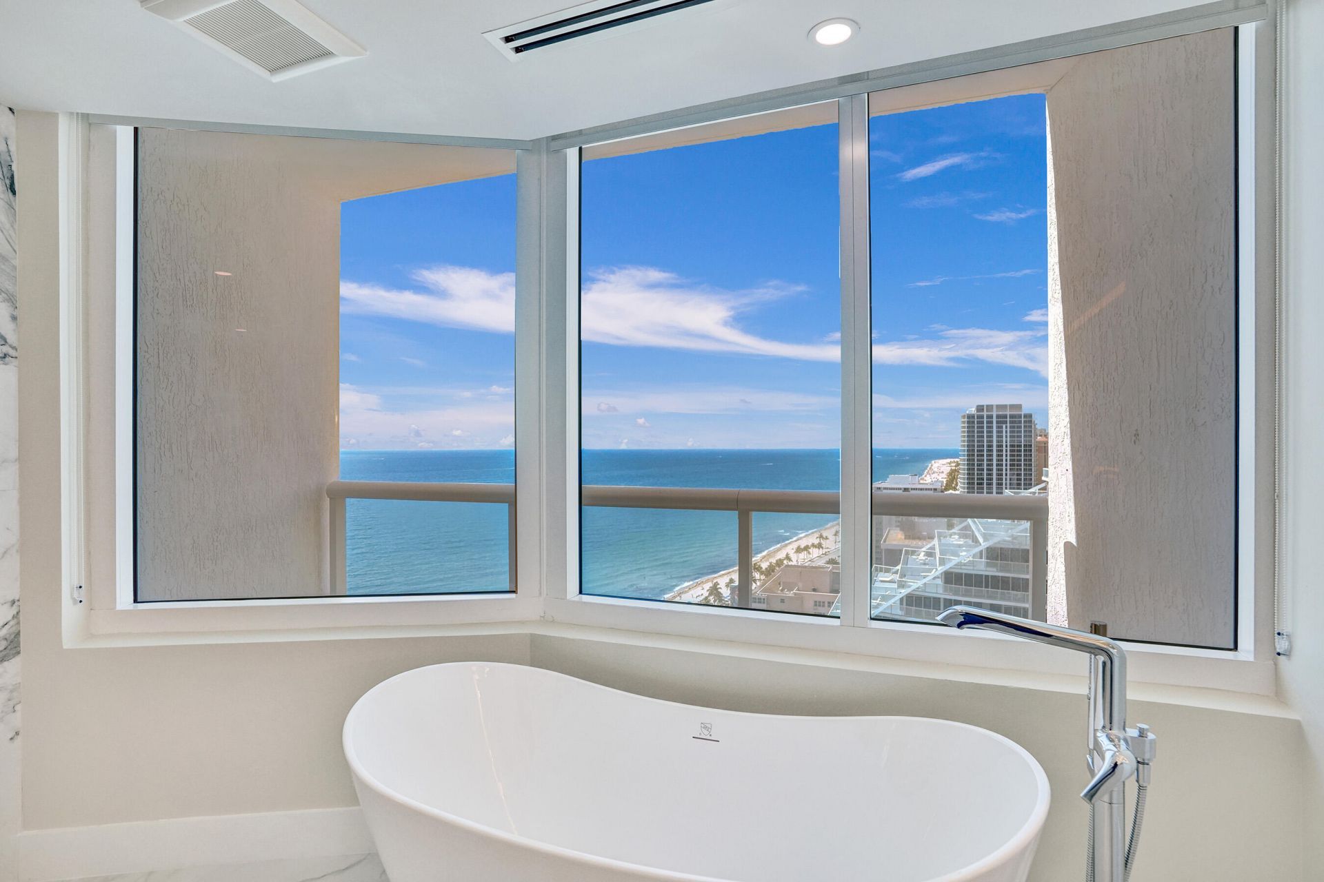 505 N Fort Lauderdale Beach Boulevard N, Unit 2500, Fort Lauderdale, FL 33304 Photo