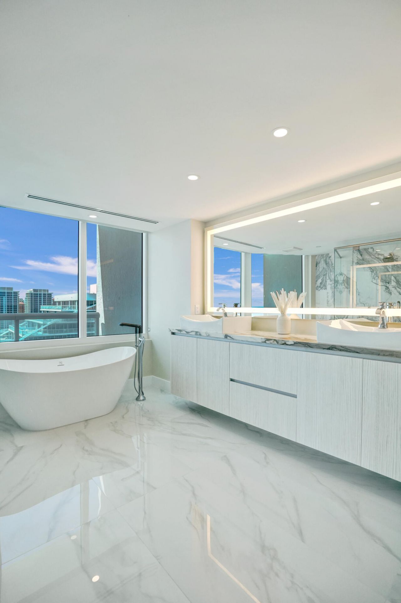 505 N Fort Lauderdale Beach Boulevard N, Unit 2500, Fort Lauderdale, FL 33304 Photo