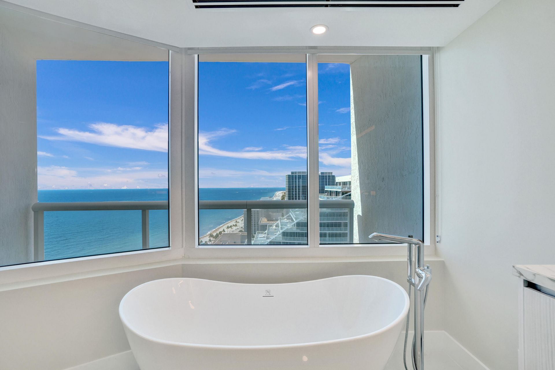 505 N Fort Lauderdale Beach Boulevard N, Unit 2500, Fort Lauderdale, FL 33304 Photo