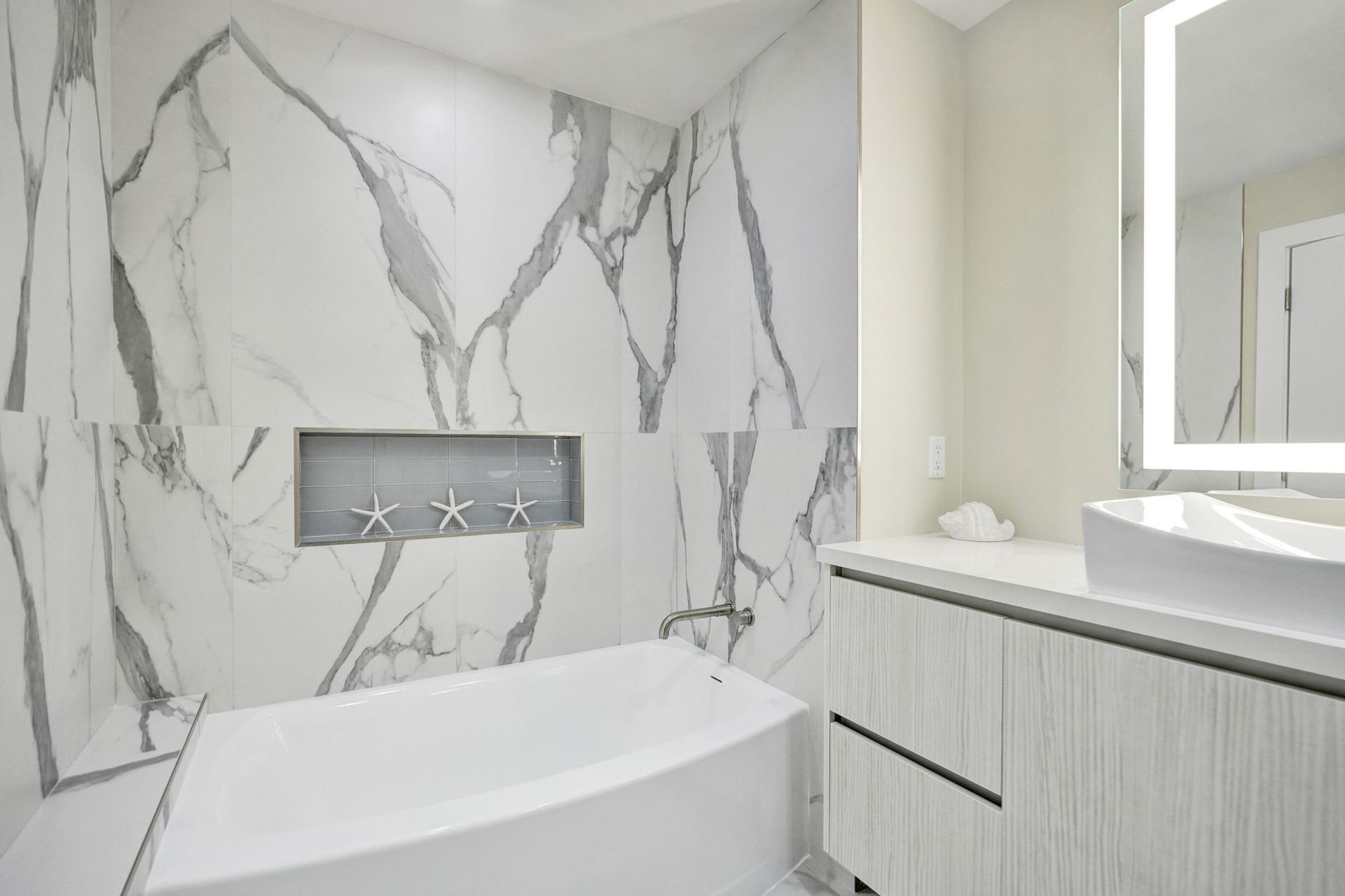 505 N Fort Lauderdale Beach Boulevard N, Unit 2500, Fort Lauderdale, FL 33304 Photo