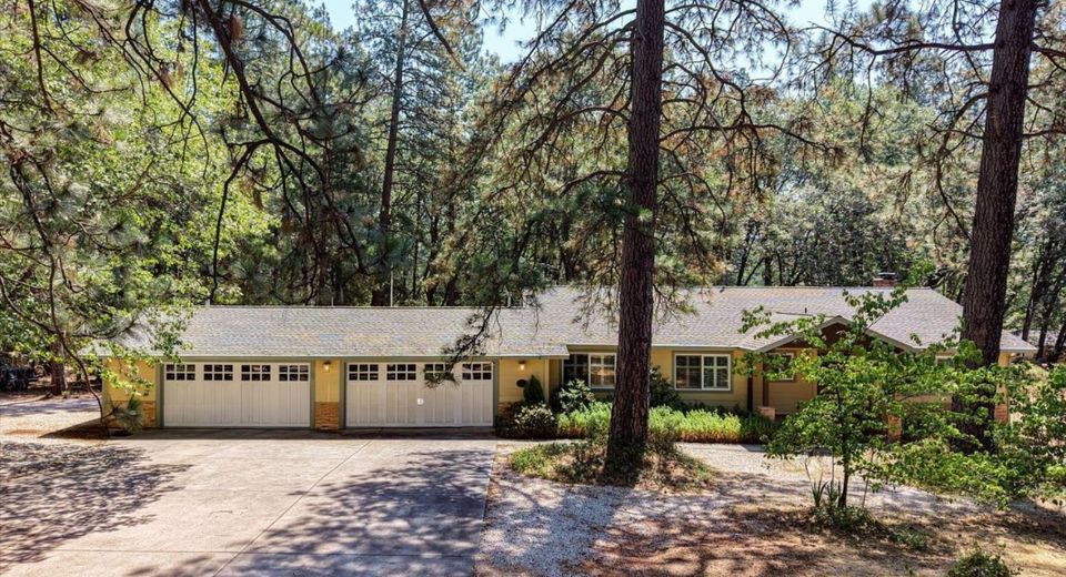 16067 Langley Pl, Grass Valley, CA 95946 Photo