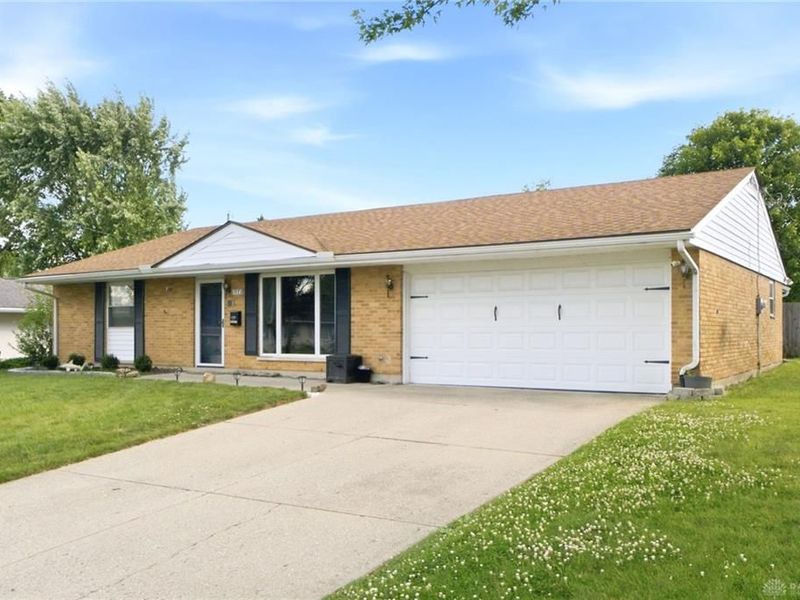 1973 Campus Drive, Fairborn, OH 45324 Photo 2