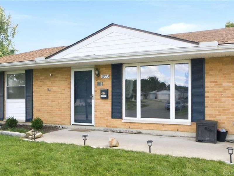 1973 Campus Drive, Fairborn, OH 45324 Photo 3