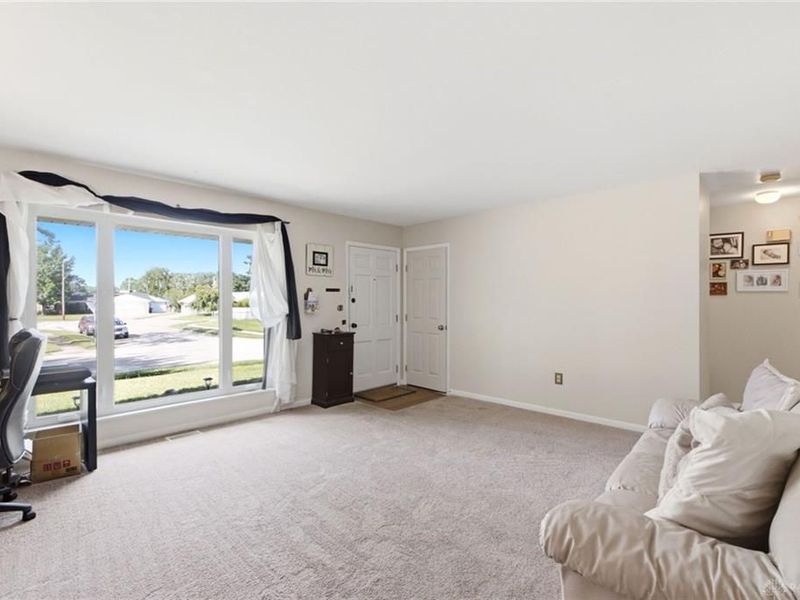 1973 Campus Drive, Fairborn, OH 45324 Photo 4
