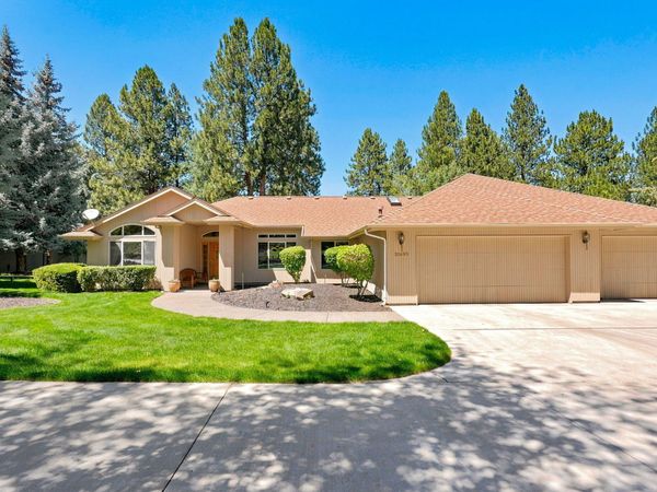 20490 Timberline Court, Bend, OR 97702