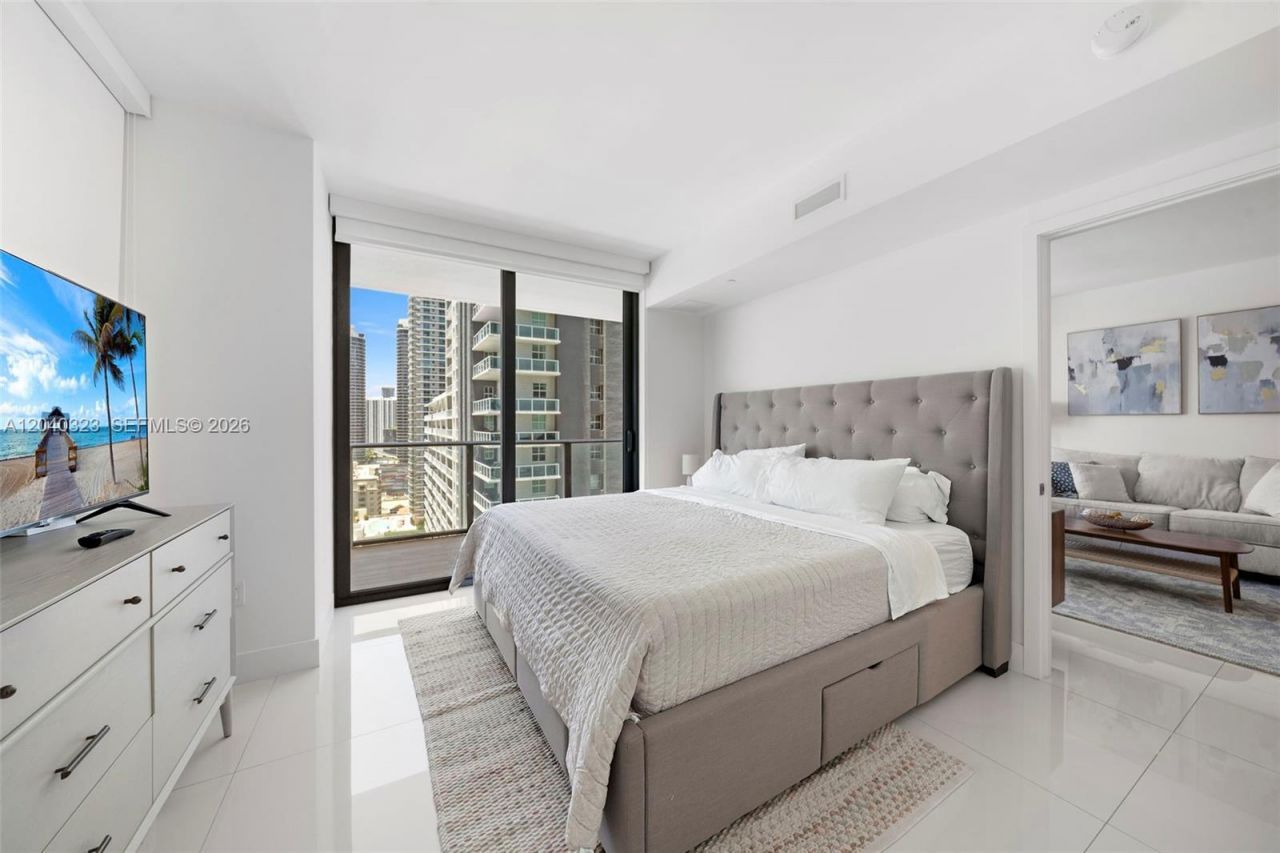 1300 S Miami Ave, Unit 2110, Miami, FL 33130 Photo