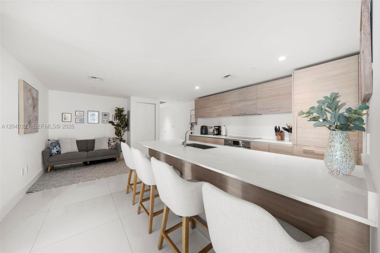 1300 S Miami Ave, Unit 2110, Miami, FL 33130 Photo