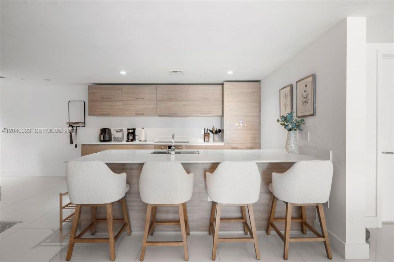 1300 S Miami Ave, Unit 2110, Miami, FL 33130 Photo