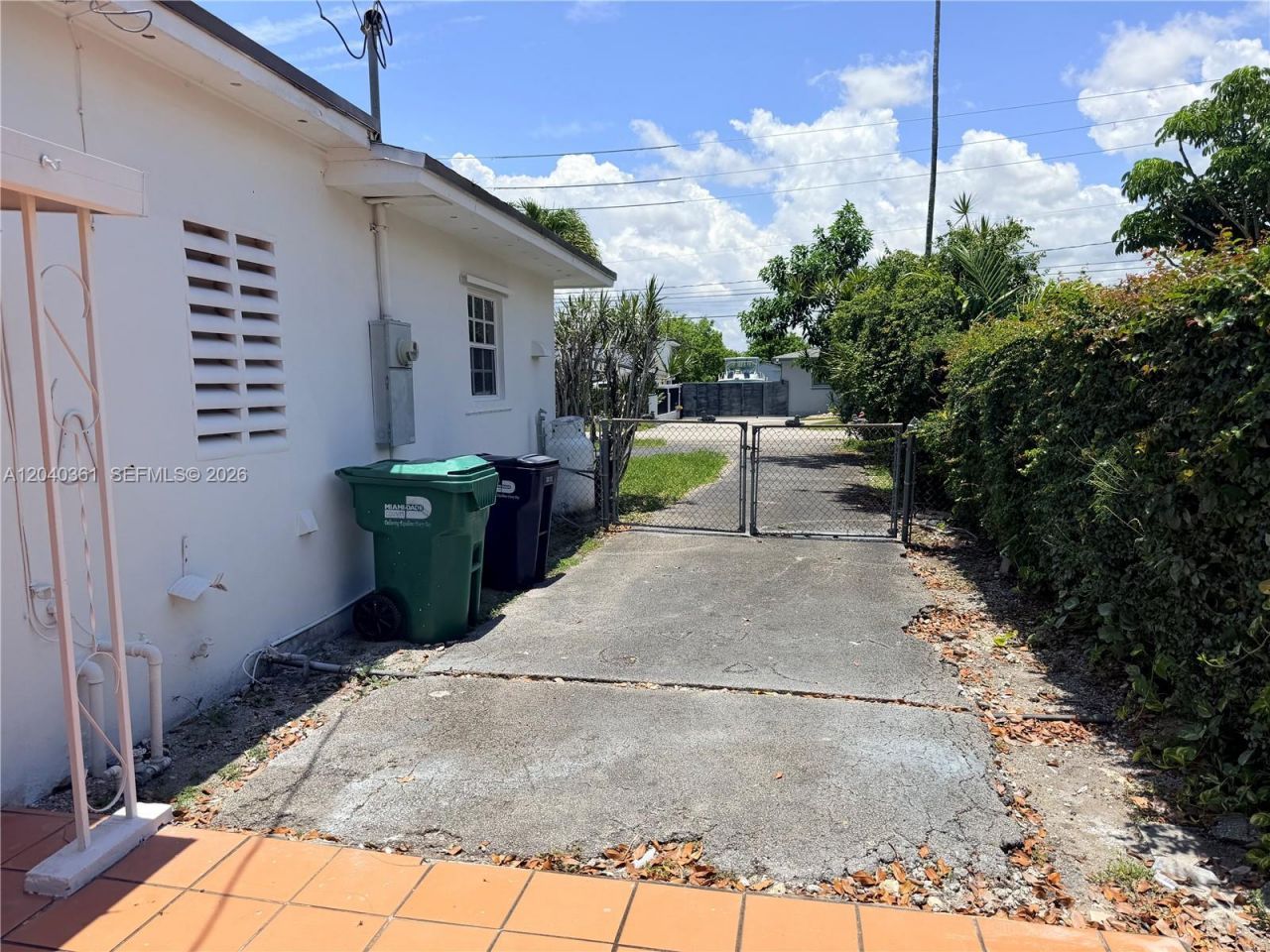 1525 SW 76th Ct, Miami, FL 33144 Photo