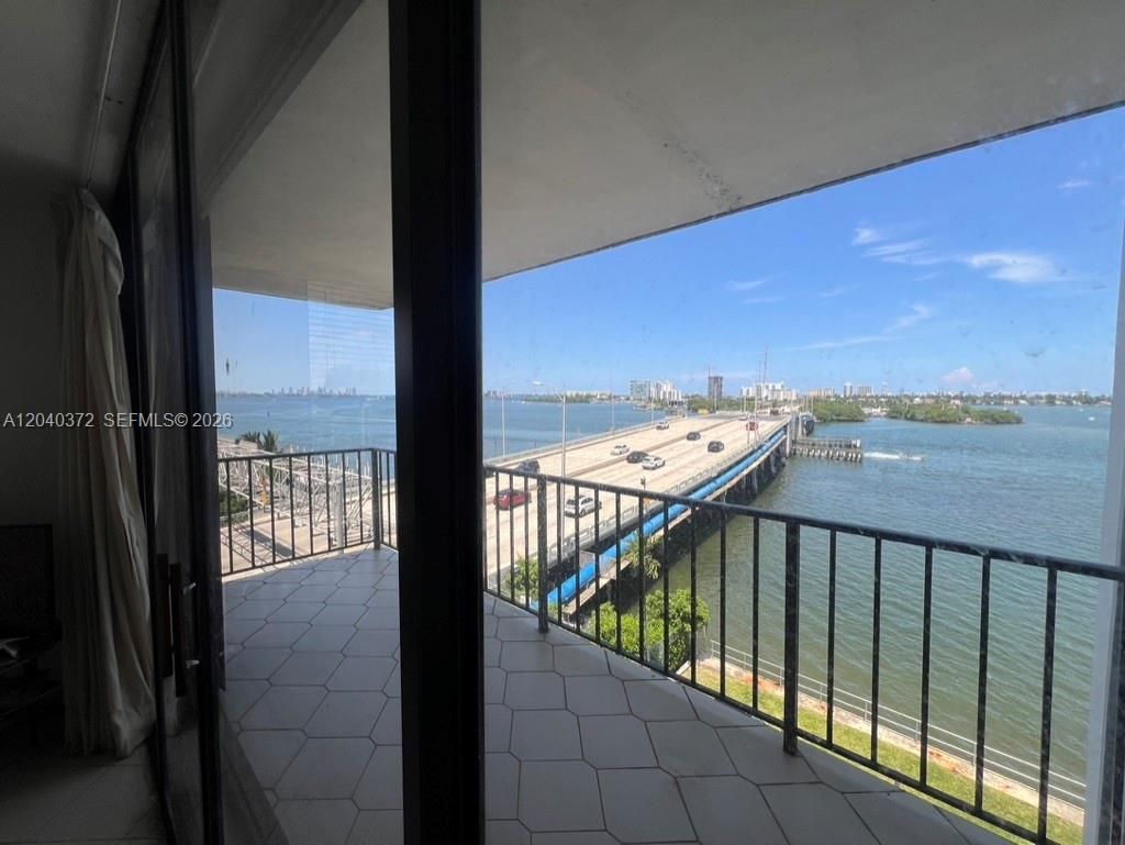 7899 NE Bayshore Ct, Unit 6A, Miami, FL 33138 Photo