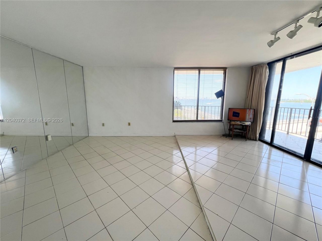 7899 NE Bayshore Ct, Unit 6A, Miami, FL 33138 Photo