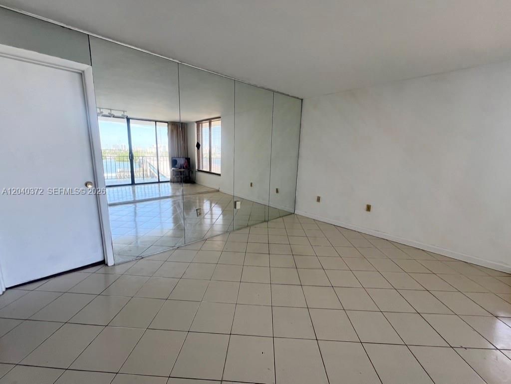 7899 NE Bayshore Ct, Unit 6A, Miami, FL 33138 Photo